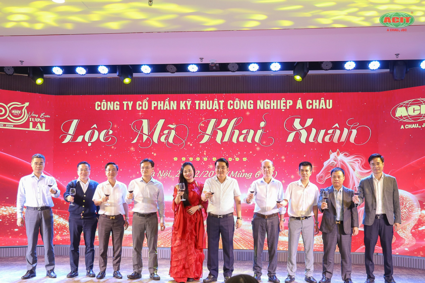 ACIT rộn ràng đón "Lộc mã khai xuân"